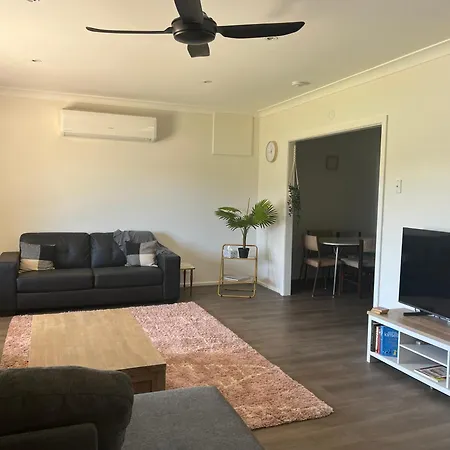 Shazza'S Desert Oasis Broken Hill Exterior photo