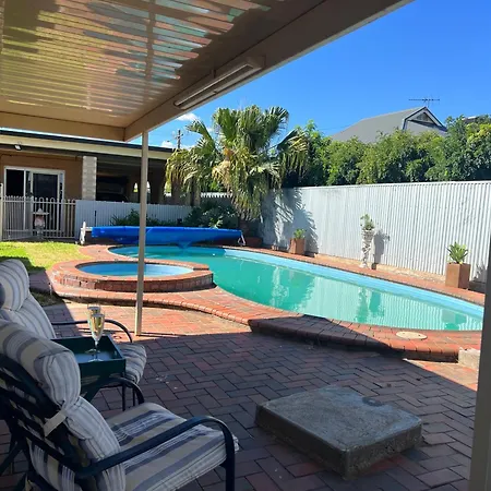 Shazza'S Desert Oasis Broken Hill Exterior photo