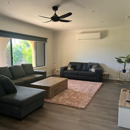 Shazza'S Desert Oasis Broken Hill Exterior photo