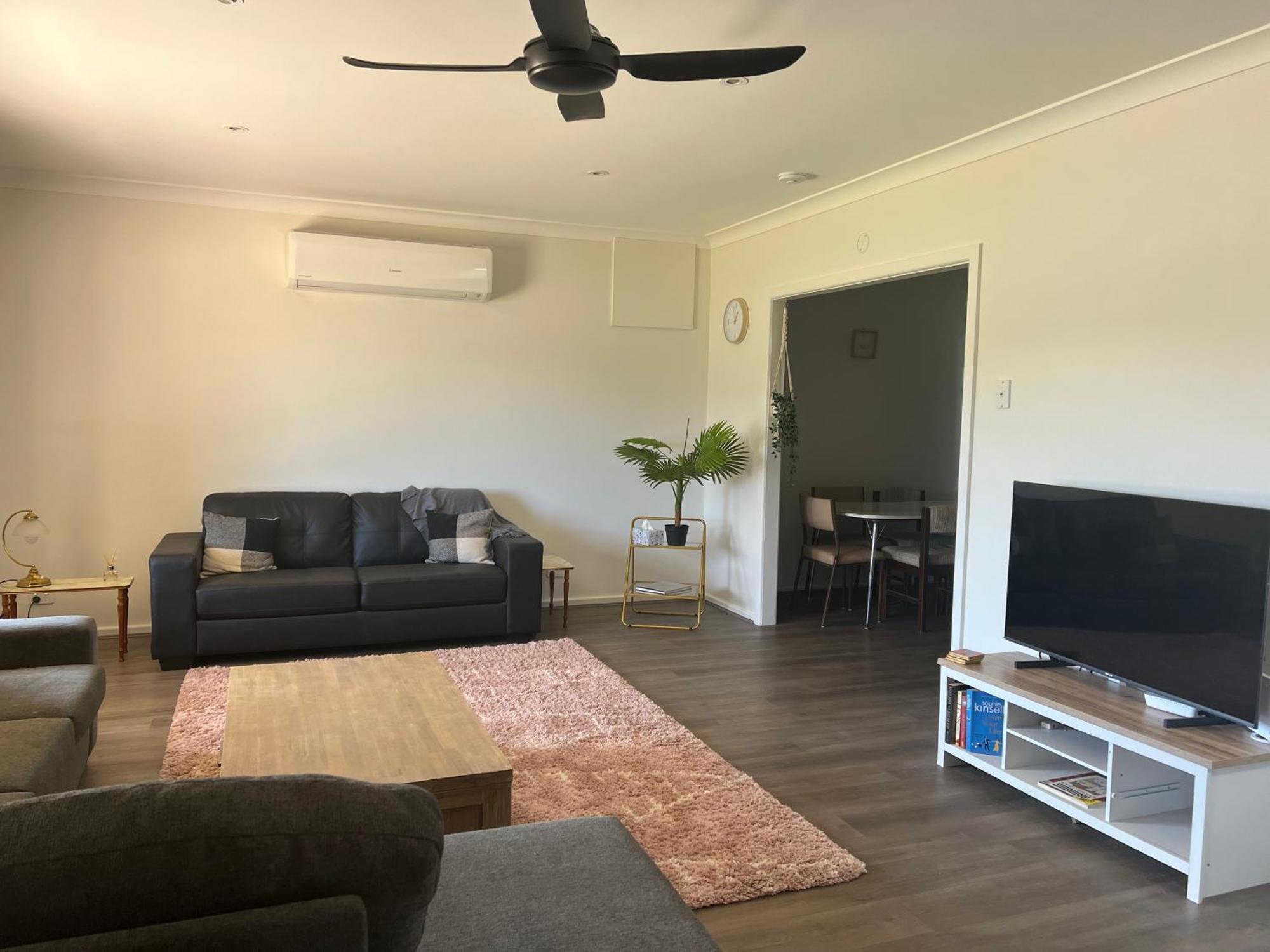 Shazza's Desert Oasis